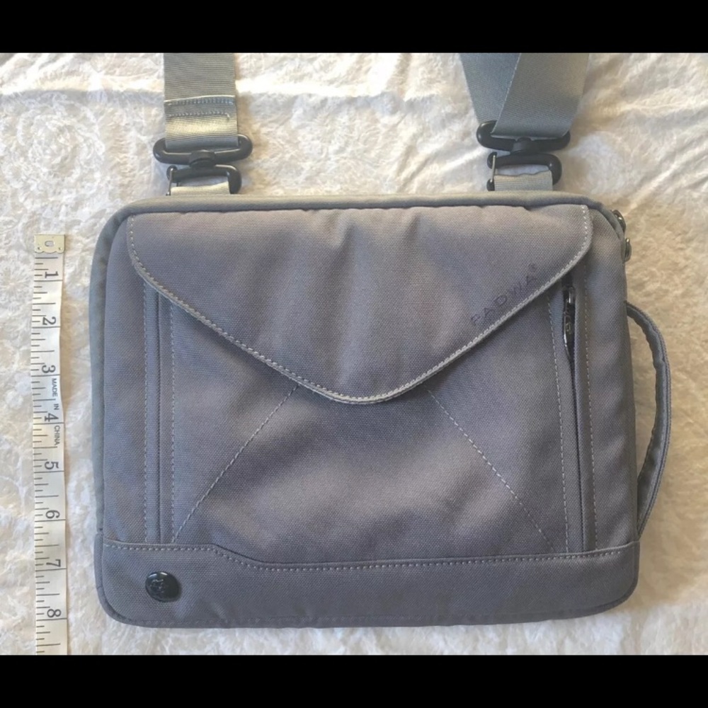 Padwa Gray Padded Messenger Crossbody Bag Removable Strap Case for 10” Tablet